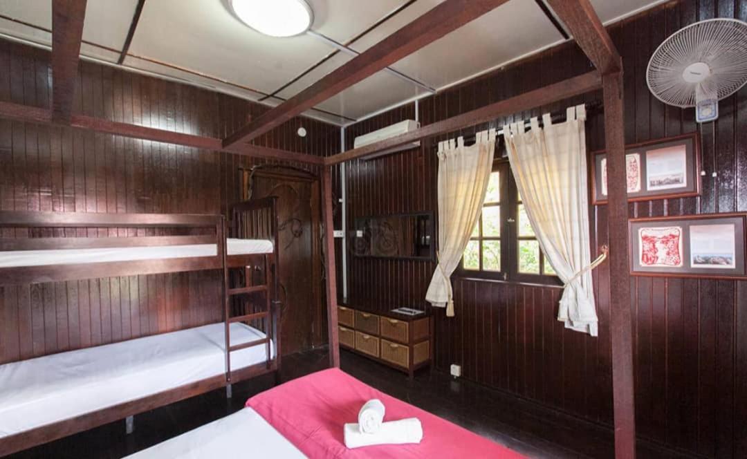 Melina Beach Resort Kampung Genting Exterior photo